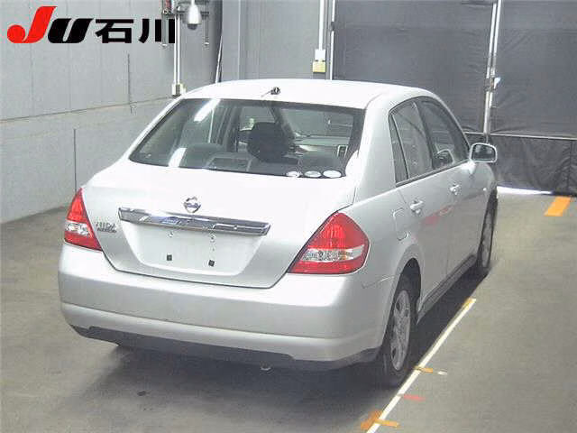 NISSAN TIIDA LATIO