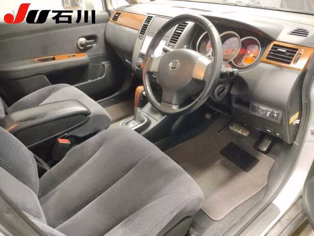 NISSAN TIIDA LATIO