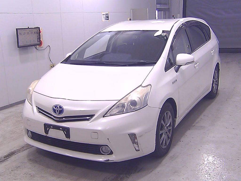 TOYOTA PRIUS ALPHA