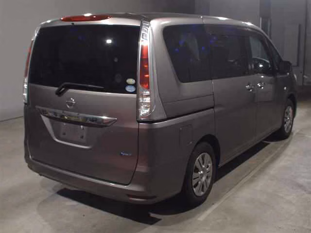 NISSAN SERENA