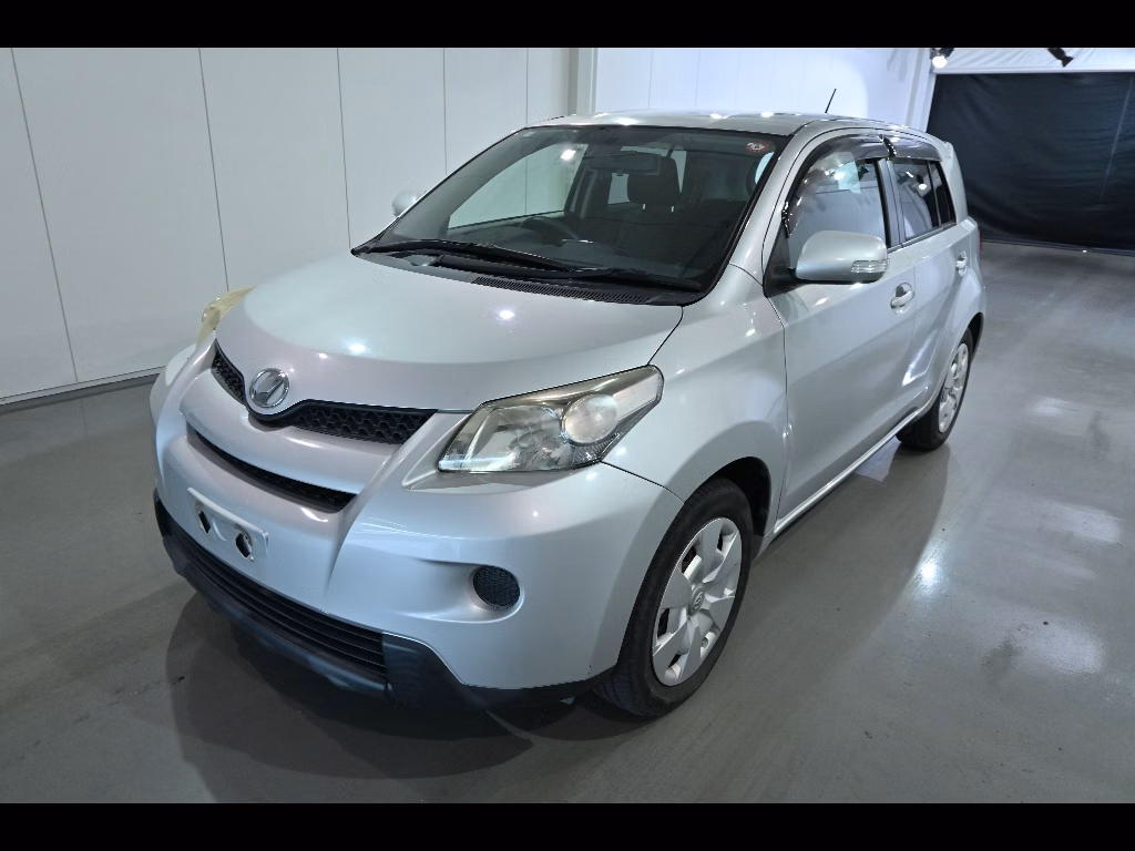 TOYOTA IST