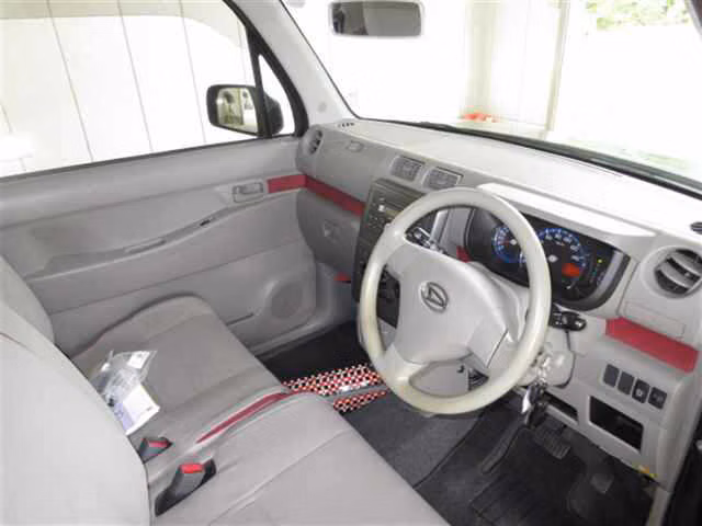 DAIHATSU MOVE CONTE
