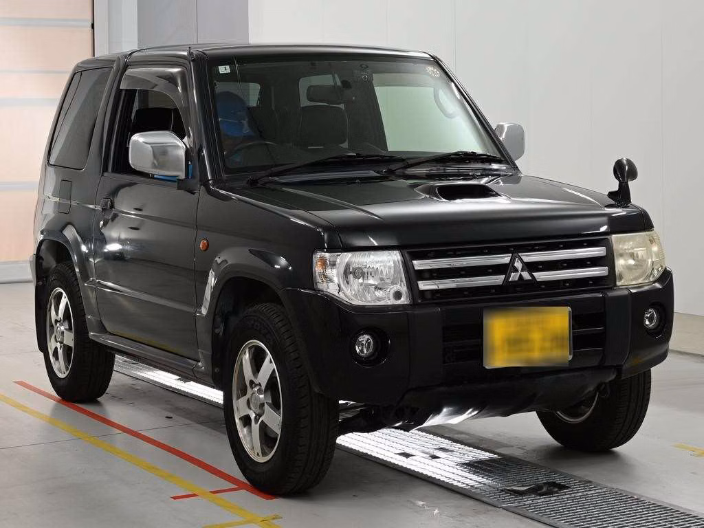 MITSUBISHI PAJERO MINI