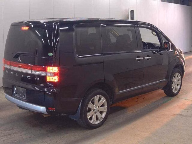 MITSUBISHI DELICA D:5
