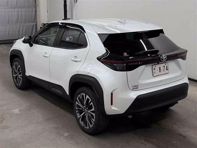 TOYOTA YARIS CROSS