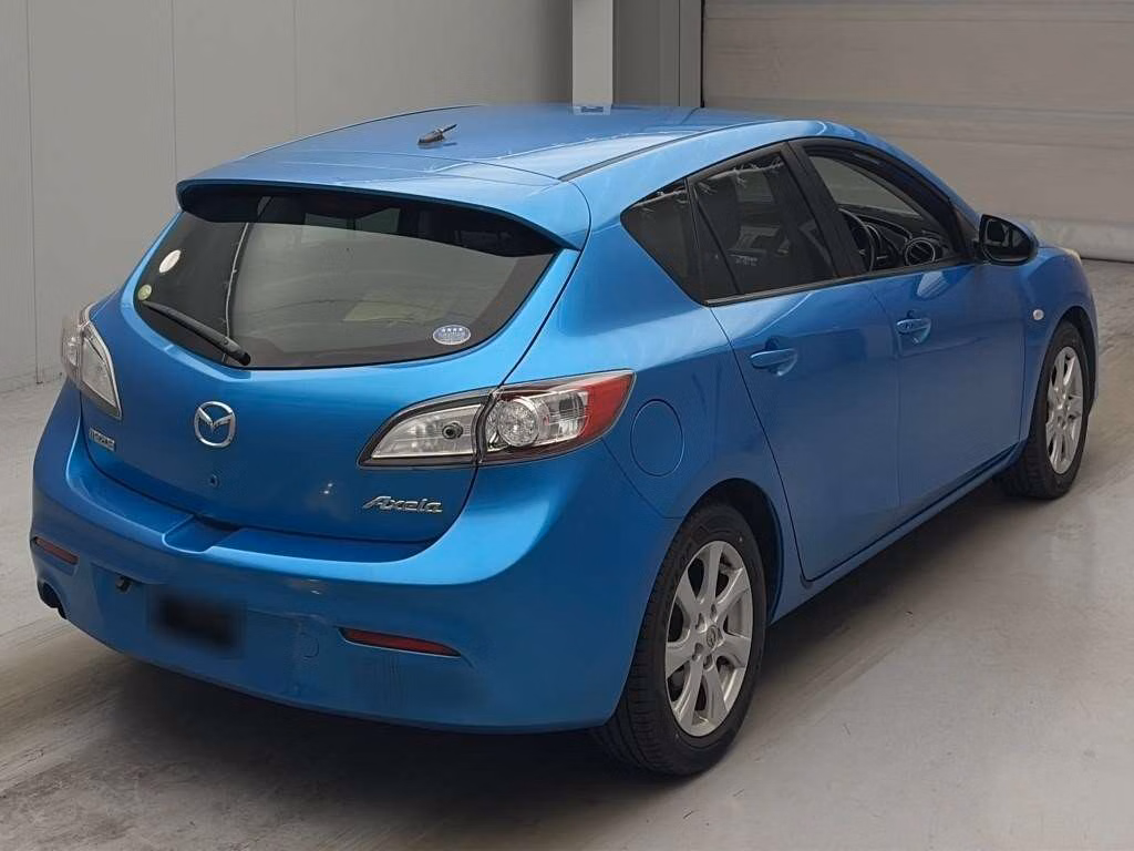 MAZDA AXELA