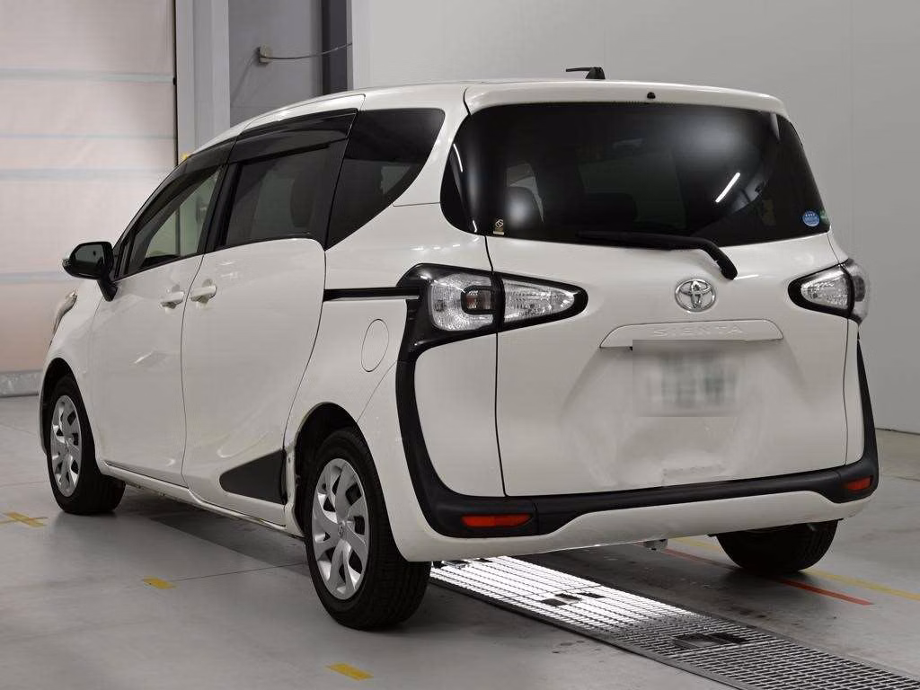TOYOTA SIENTA