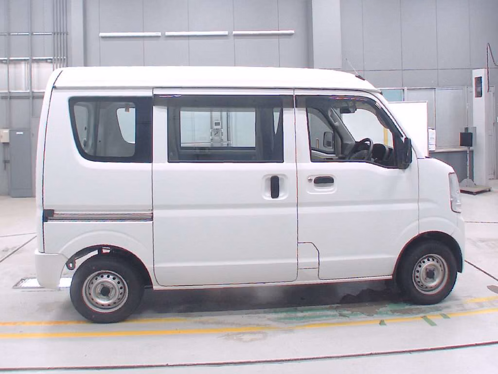 MITSUBISHI MINICAB