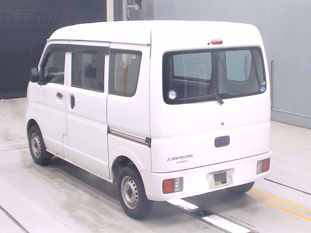 MITSUBISHI MINICAB