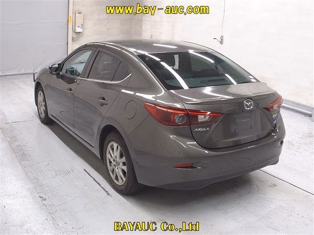 MAZDA AXELA