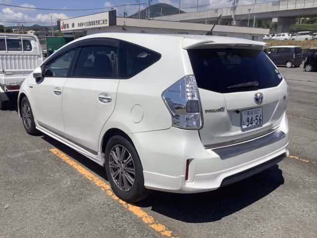 TOYOTA PRIUS ALPHA