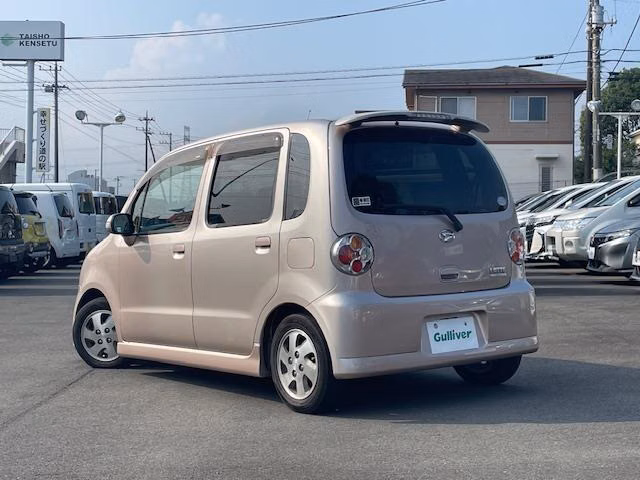 DAIHATSU MOVE LATTE