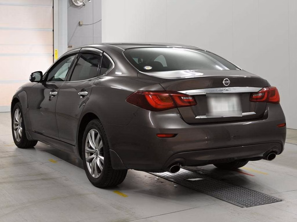 NISSAN FUGA