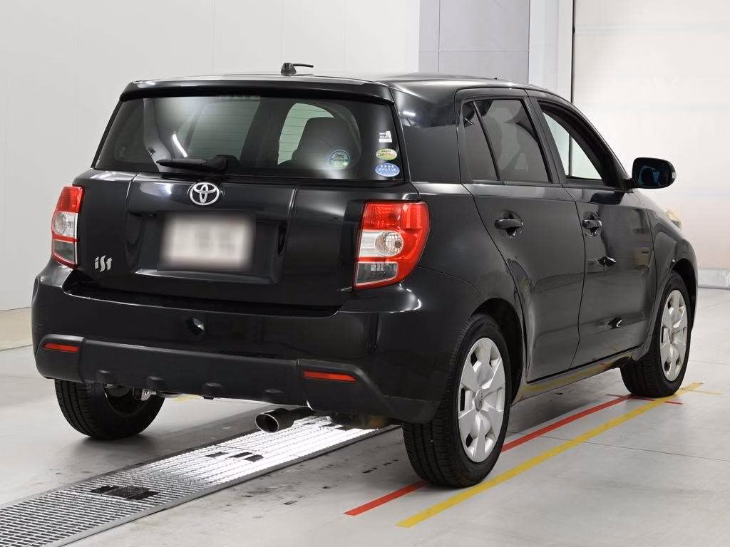 TOYOTA IST