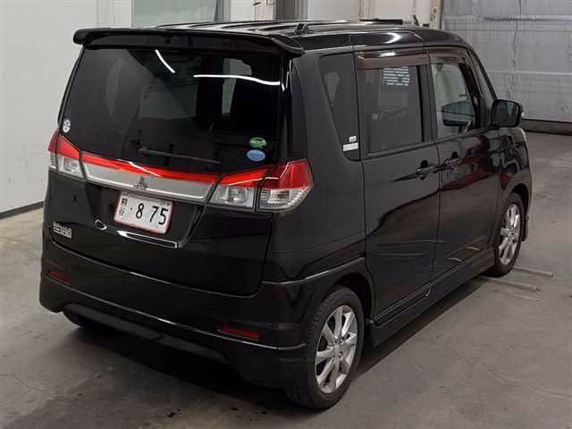 MITSUBISHI DELICA D:2