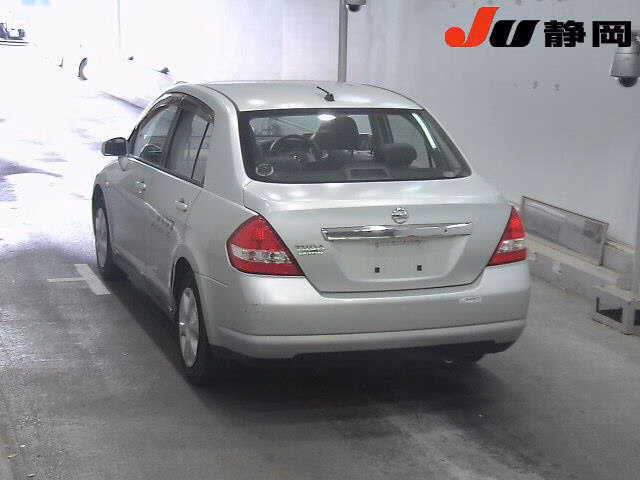 NISSAN TIIDA LATIO