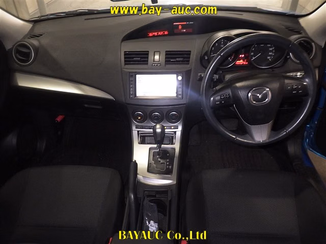 MAZDA AXELA