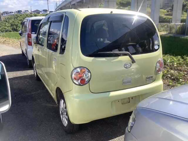 DAIHATSU MOVE LATTE