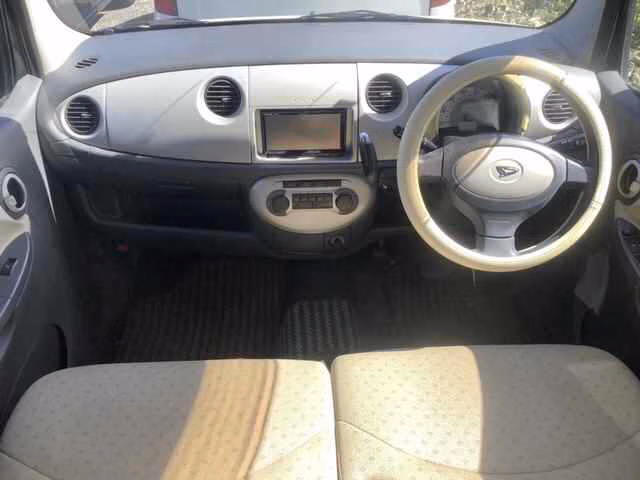 DAIHATSU MOVE LATTE