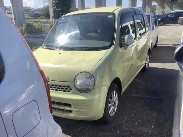 DAIHATSU MOVE LATTE
