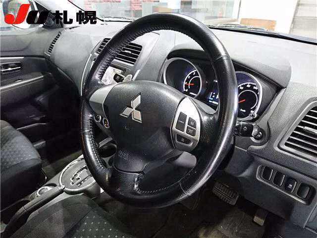 MITSUBISHI RVR