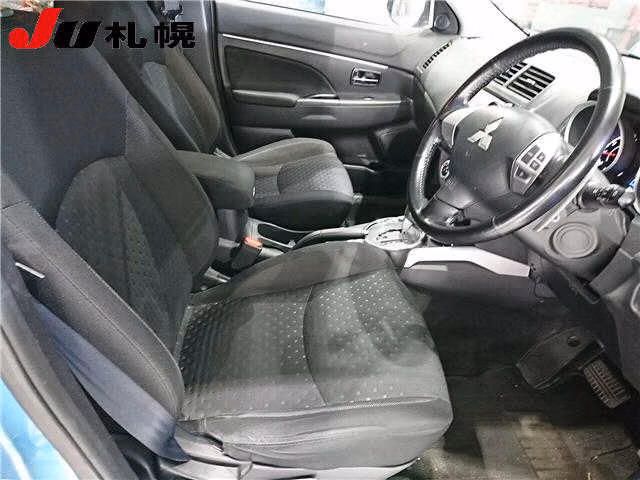 MITSUBISHI RVR