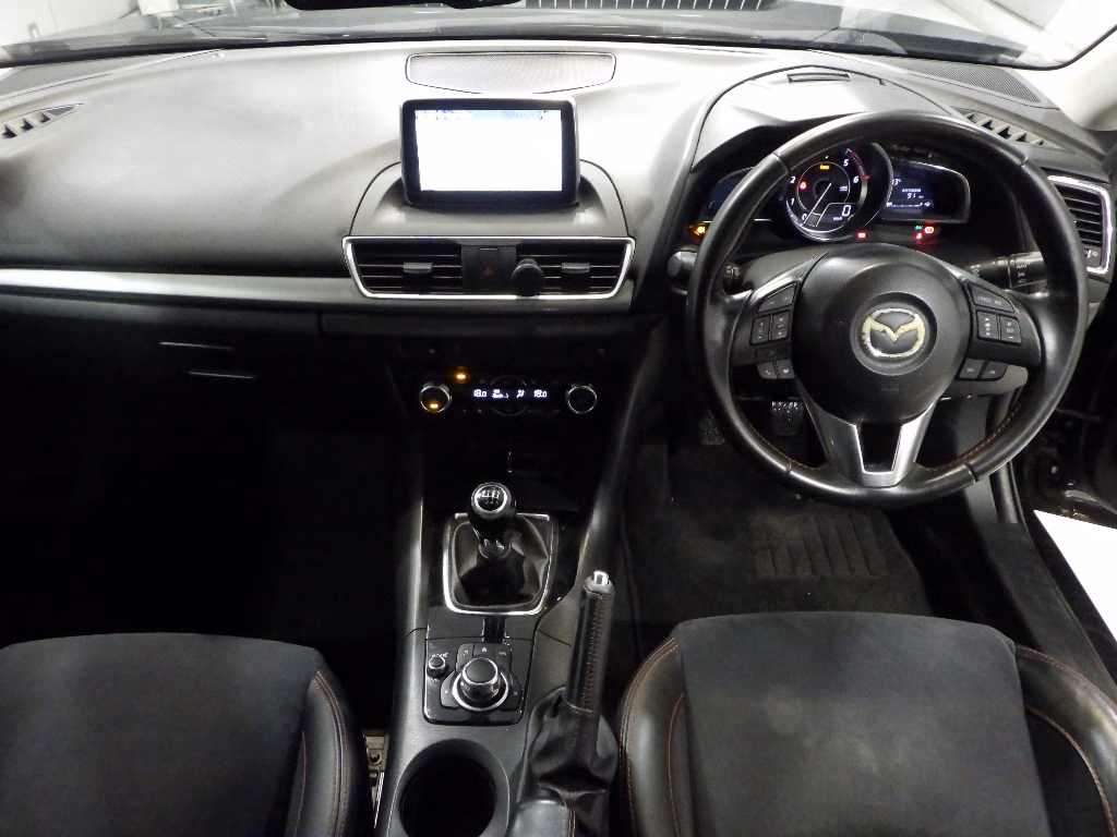 MAZDA AXELA