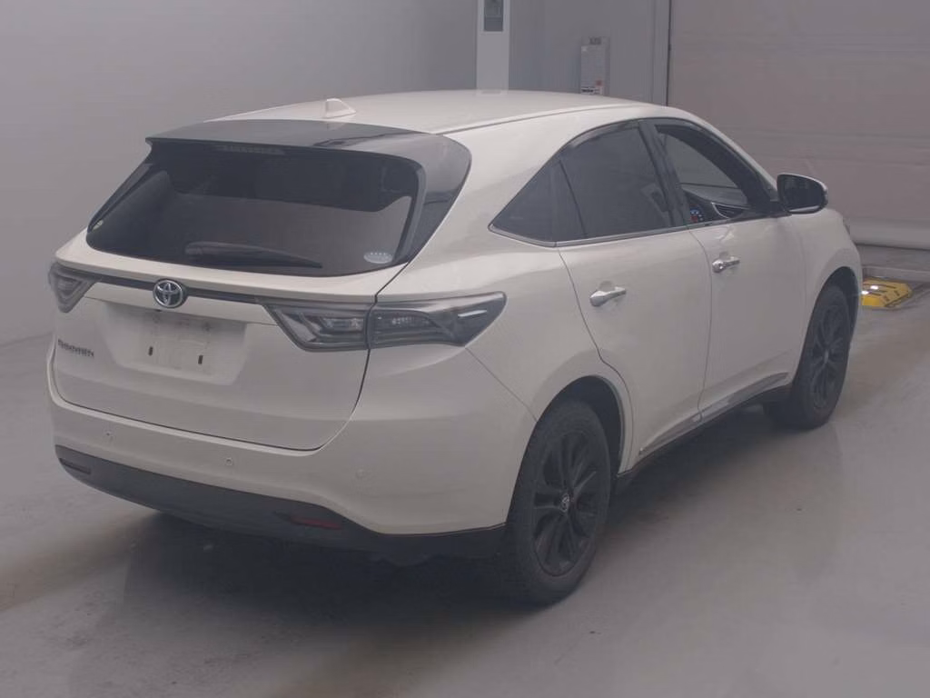 TOYOTA HARRIER