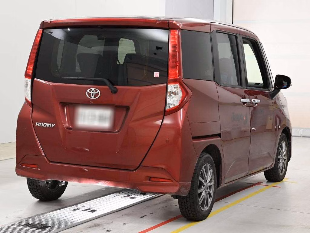 TOYOTA ROOMY