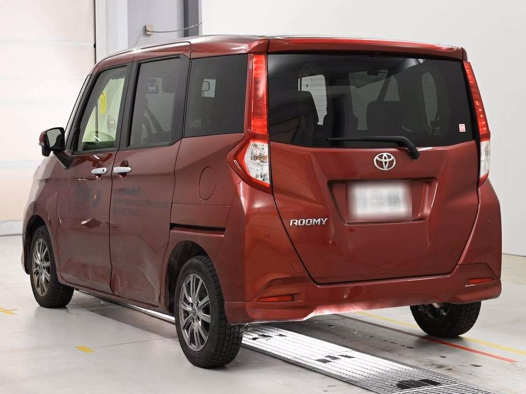 TOYOTA ROOMY
