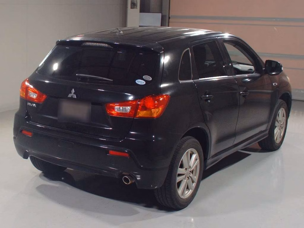 MITSUBISHI RVR