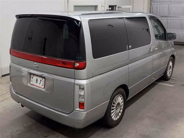 NISSAN ELGRAND
