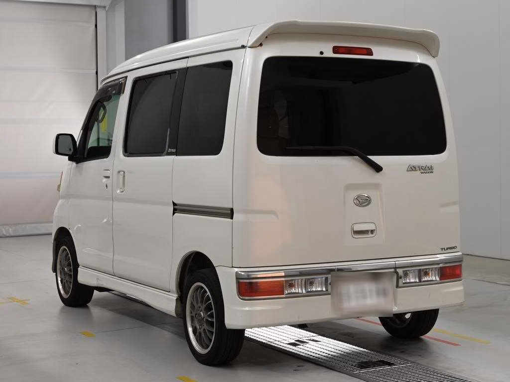 DAIHATSU ATRAI