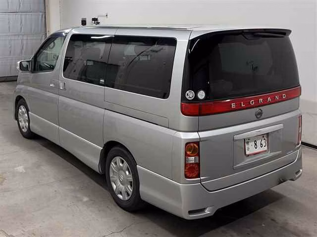 NISSAN ELGRAND