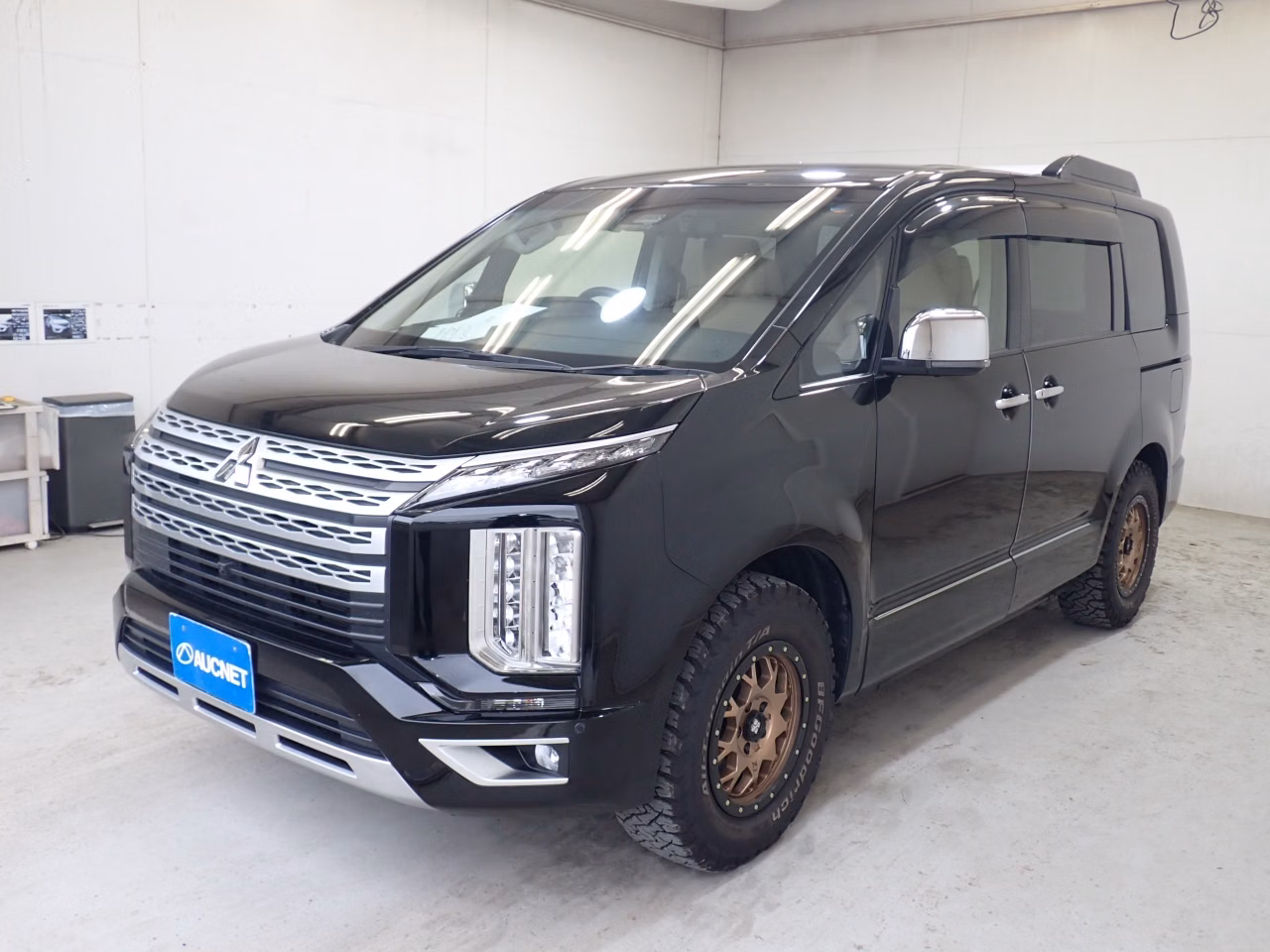 MITSUBISHI DELICA D:5