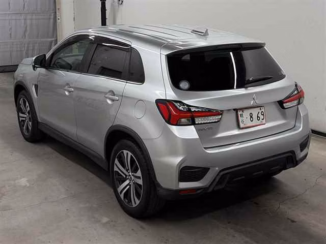 MITSUBISHI RVR