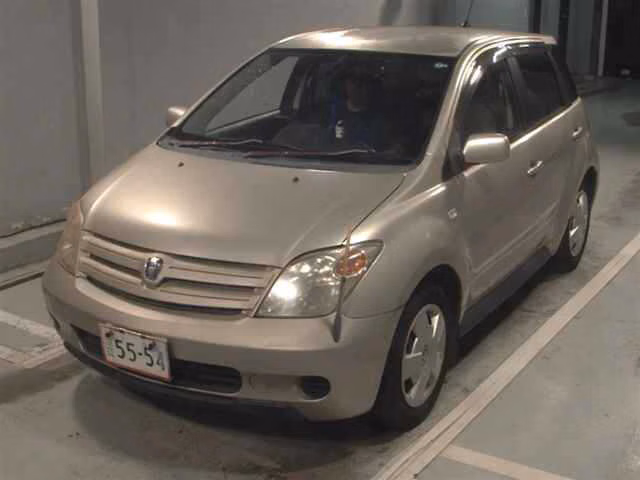 TOYOTA IST