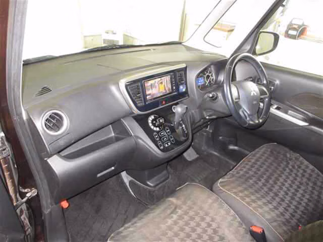 MITSUBISHI EK SPACE