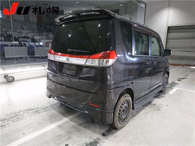 MITSUBISHI DELICA D:2