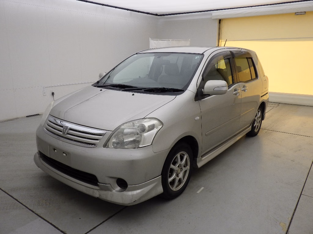 TOYOTA RAUM