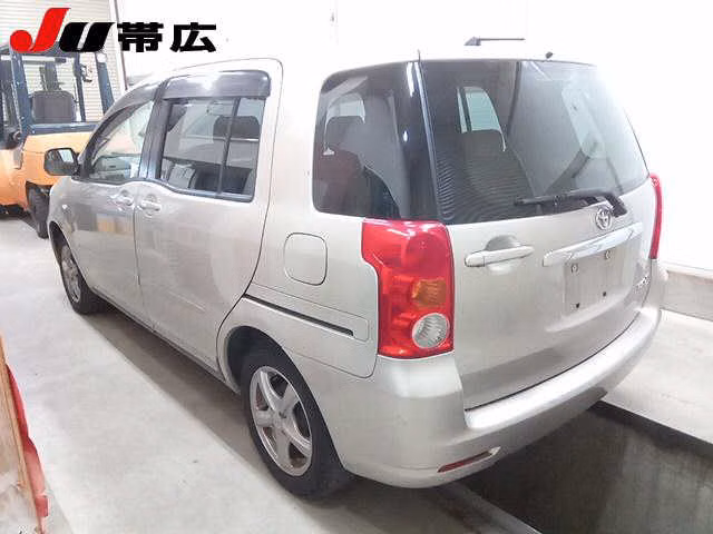 TOYOTA RAUM