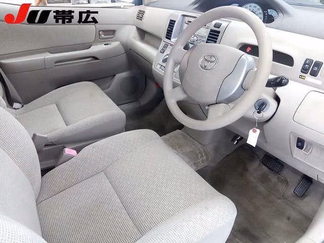 TOYOTA RAUM
