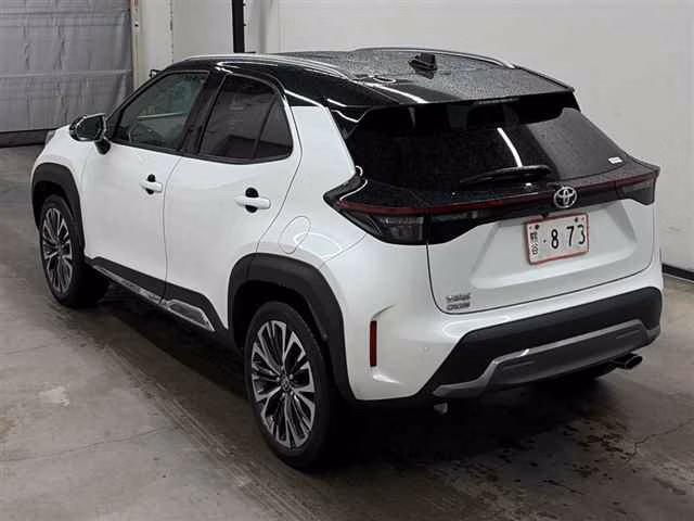 TOYOTA YARIS CROSS
