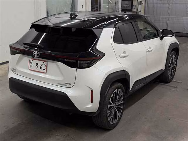 TOYOTA YARIS CROSS