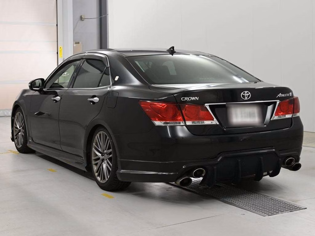 TOYOTA CROWN