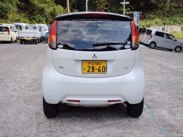 MITSUBISHI I