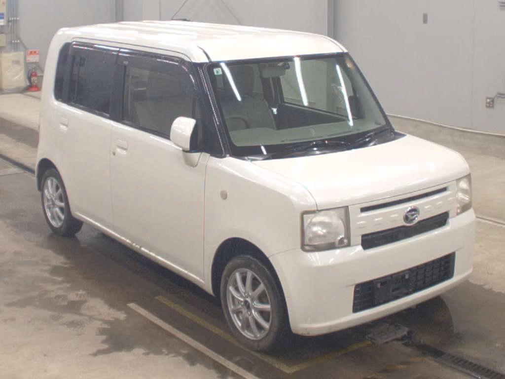 DAIHATSU MOVE CONTE