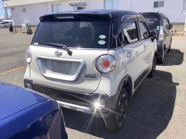 DAIHATSU CAST