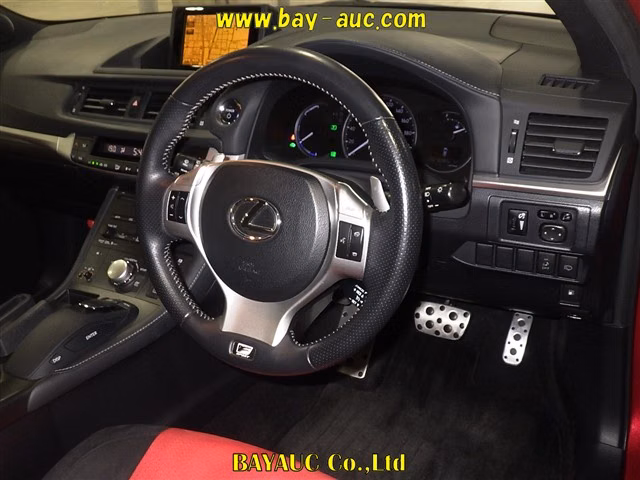 LEXUS CT200H