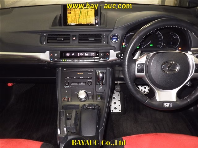 LEXUS CT200H